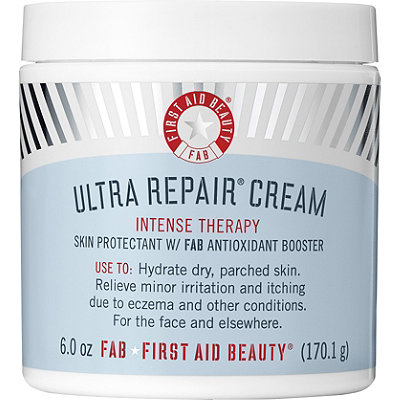 First Aid Beauty Ultra Repair Cream, Winter Skin Care, Dry Skin Tips, Winter Beauty Tips, Skin Care In Winter, Best Moisturizer For Dry Skin, Winter Skin Care Tips,