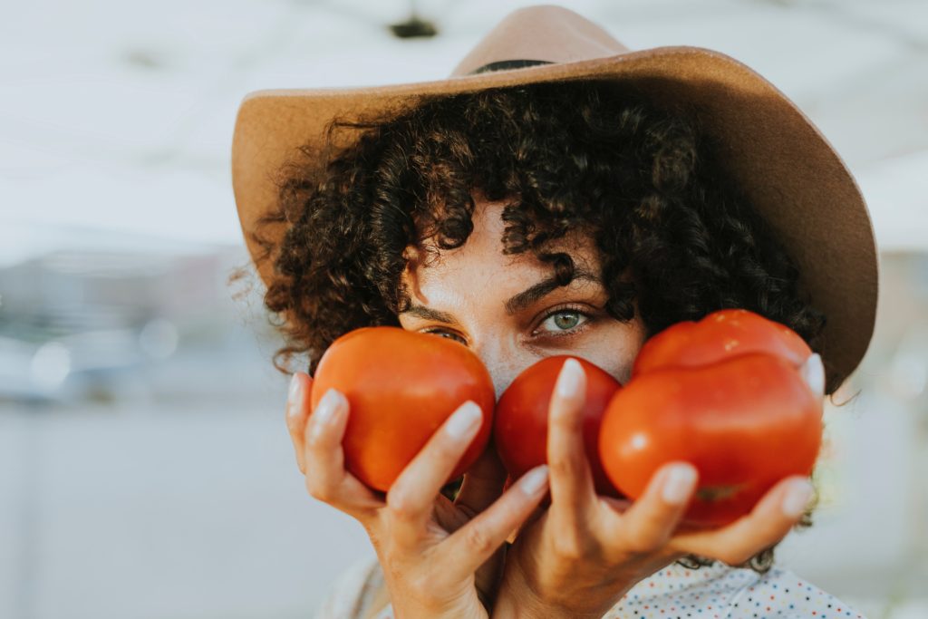 how to say vegan while traveling, being vegan when traveling, vegan traveling, Black people vegan, black vegans, Black bloggers, Black blogs, popular black bloggers