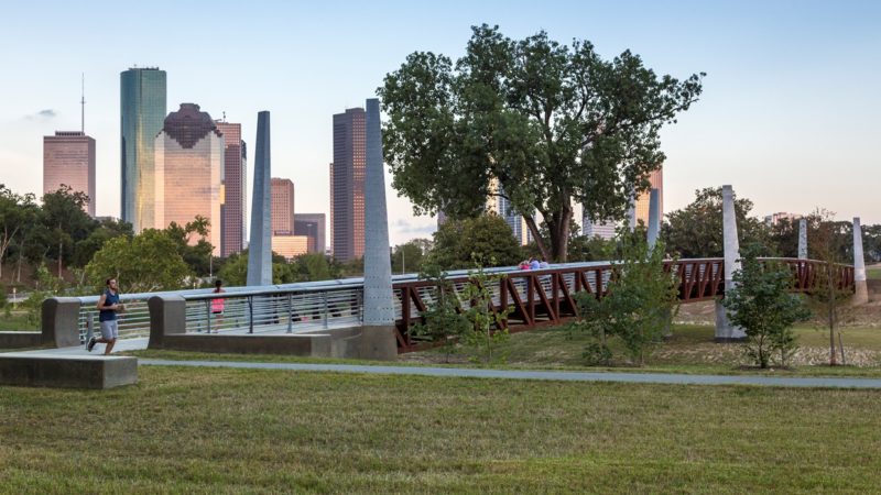 Valentine's Day Date Ideas Houston, What to do in Houston on Valentine's Day, Buffalo Bayou Park
