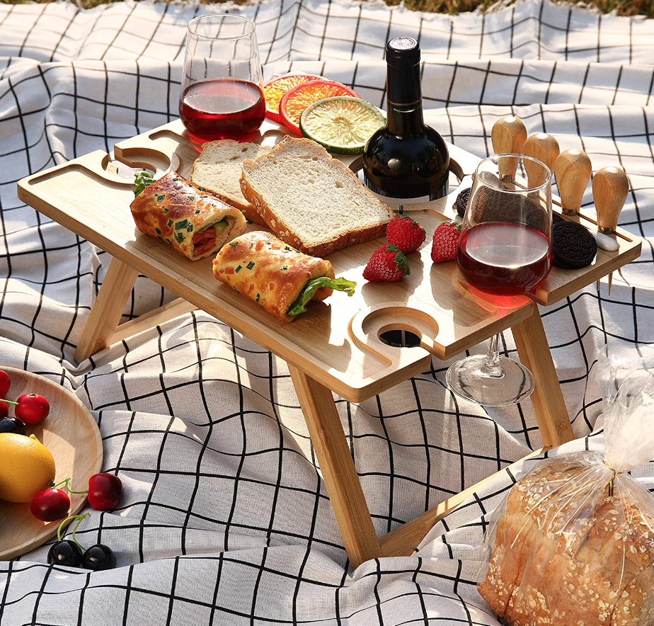 Portable picnic table, Valentines Day Picnic, How to plan a valentines day picnic,