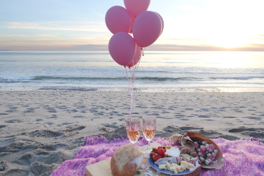 Valentine's Day Picnic, Valentine's Day Beach Picnic